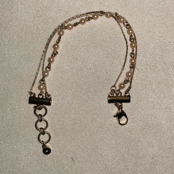 Various bracelets and bangles. All in fine condition​ - Picture 9 of 10